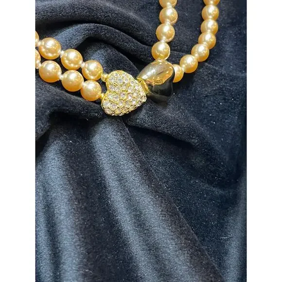 Vintage Joan Rivers Faux Pearl Necklace Double Hearts - Gold & Rhinestone clasp - Picture 4 of 8